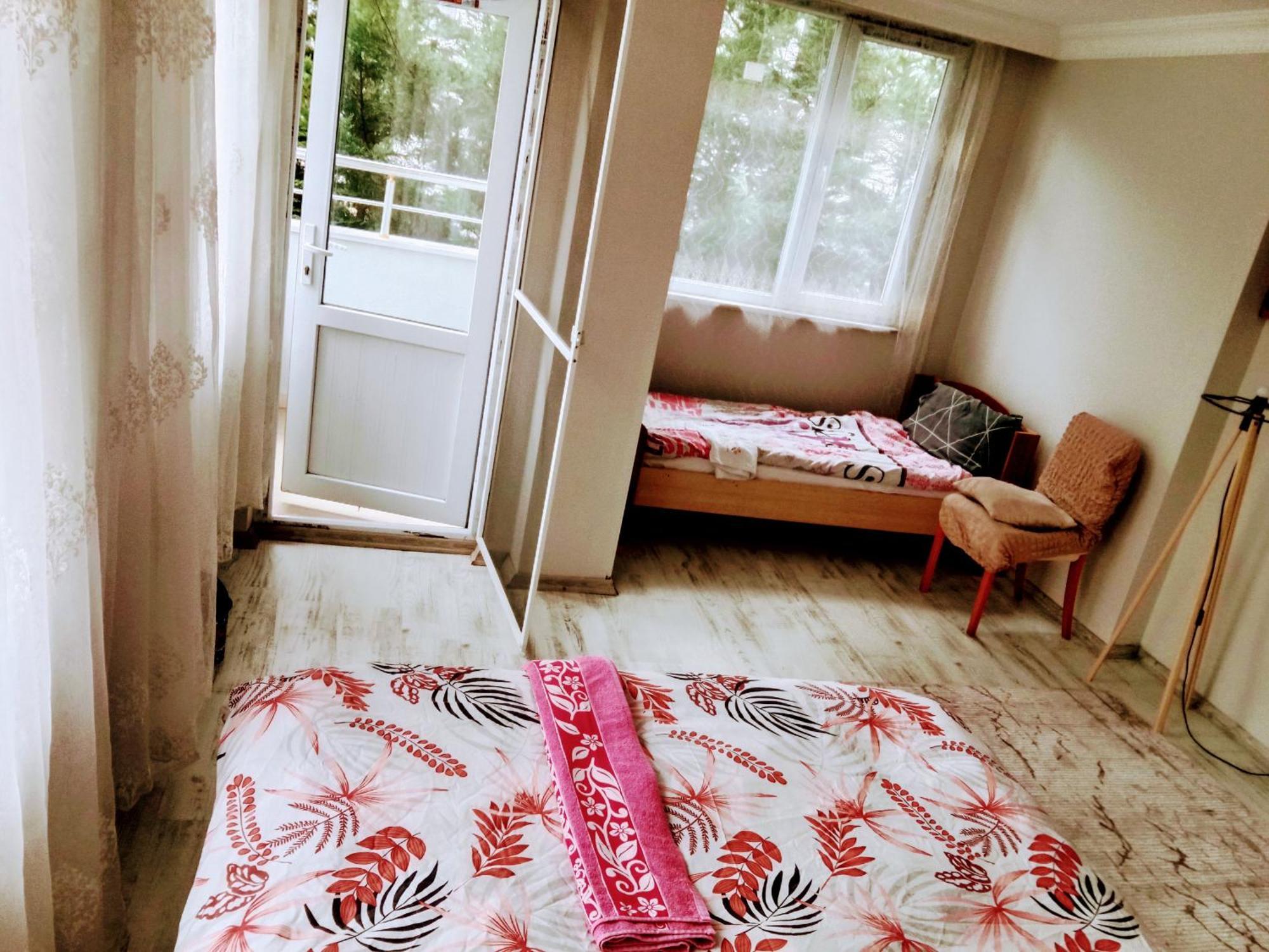 Ahmet Teacher Hotel,6 Minutes From The Airport Arnavutkoy Εξωτερικό φωτογραφία