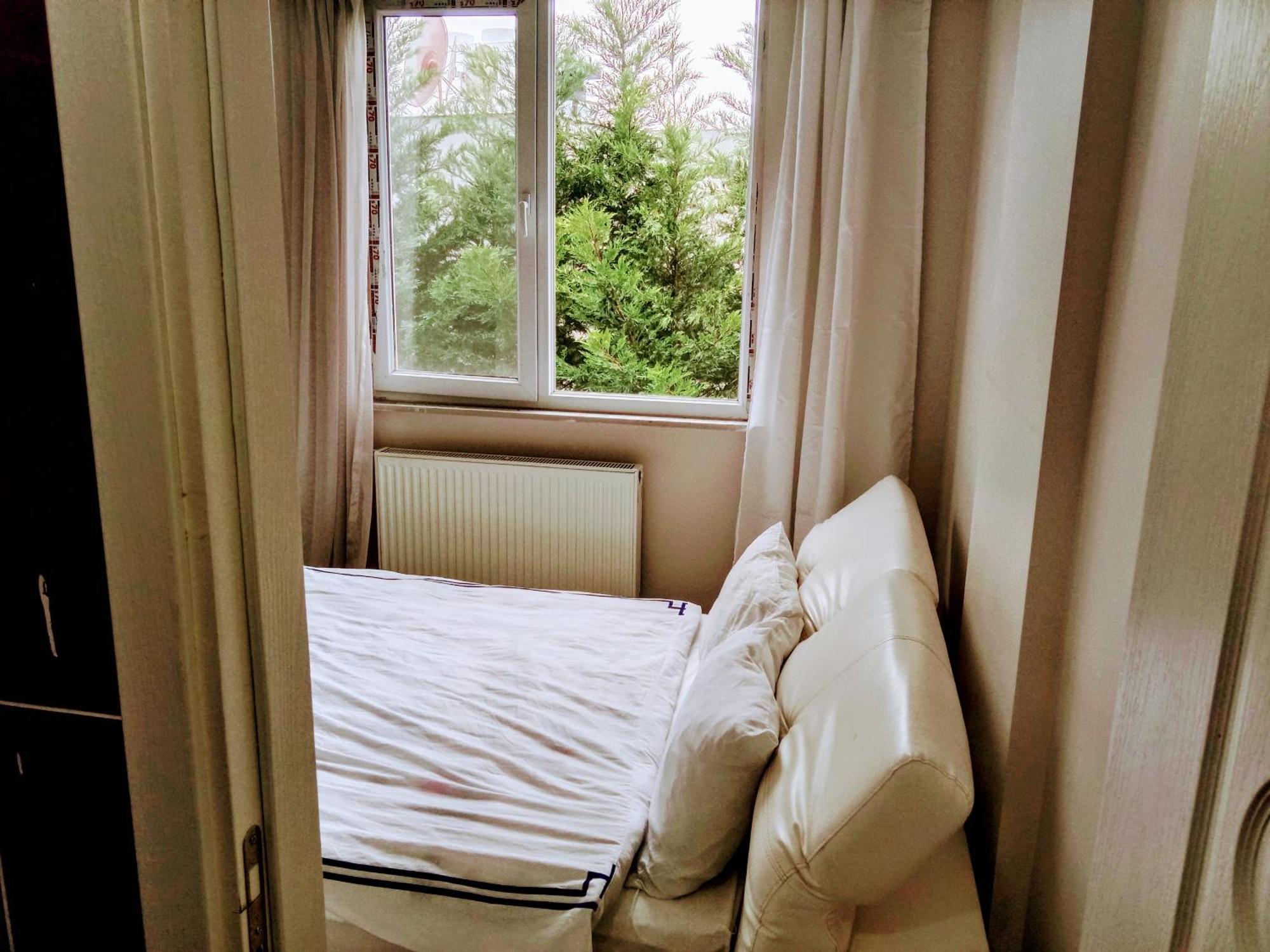 Ahmet Teacher Hotel,6 Minutes From The Airport Arnavutkoy Εξωτερικό φωτογραφία