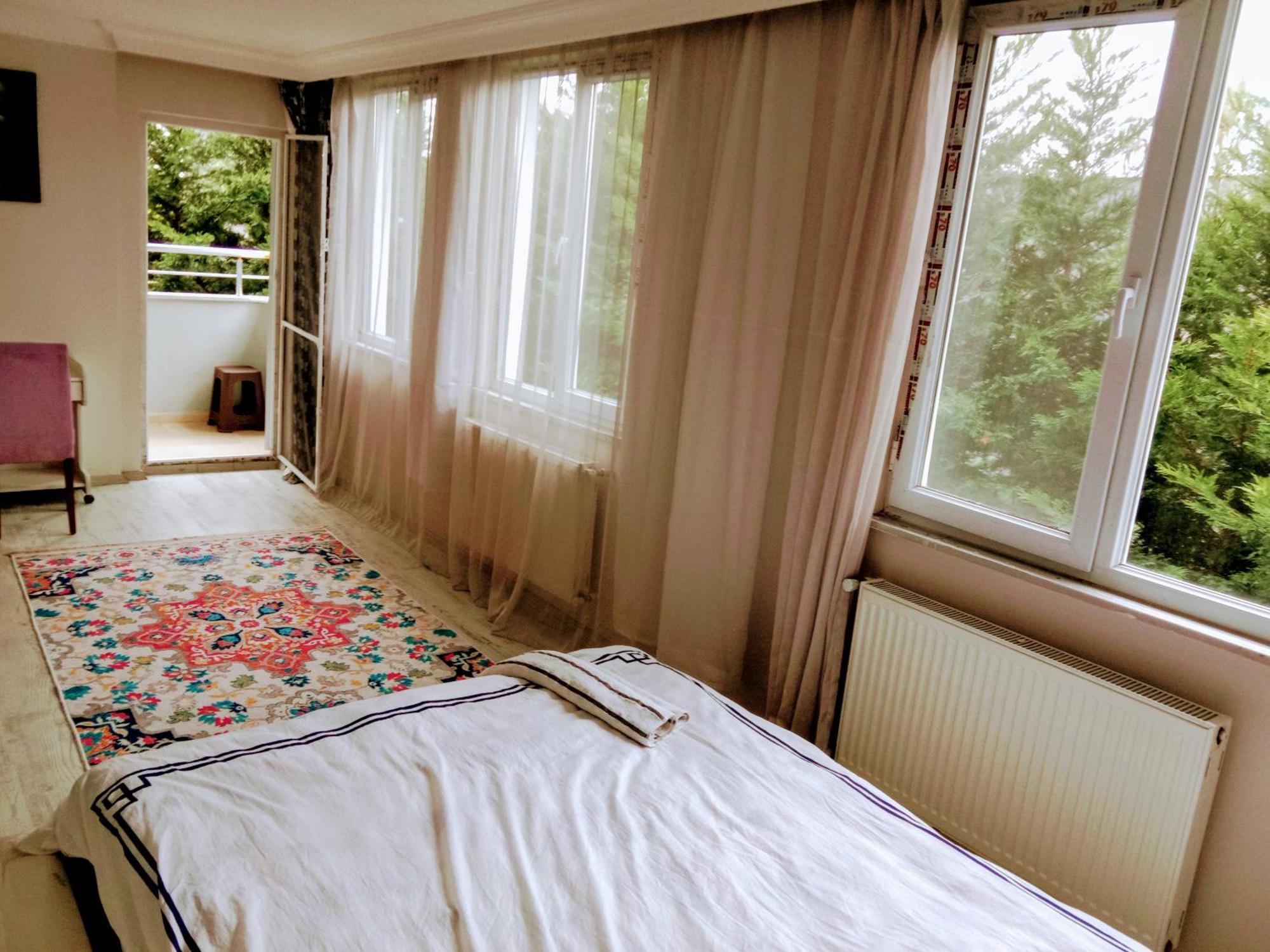 Ahmet Teacher Hotel,6 Minutes From The Airport Arnavutkoy Εξωτερικό φωτογραφία