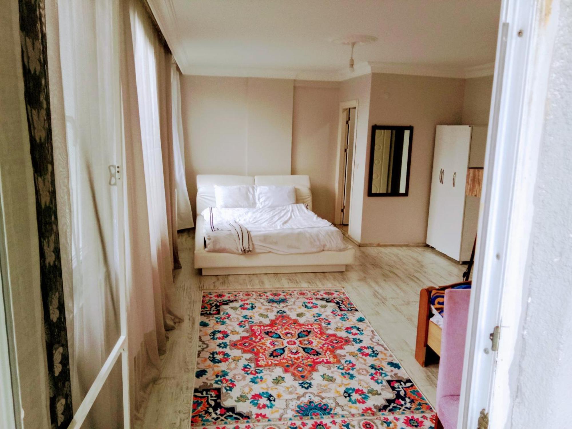 Ahmet Teacher Hotel,6 Minutes From The Airport Arnavutkoy Εξωτερικό φωτογραφία