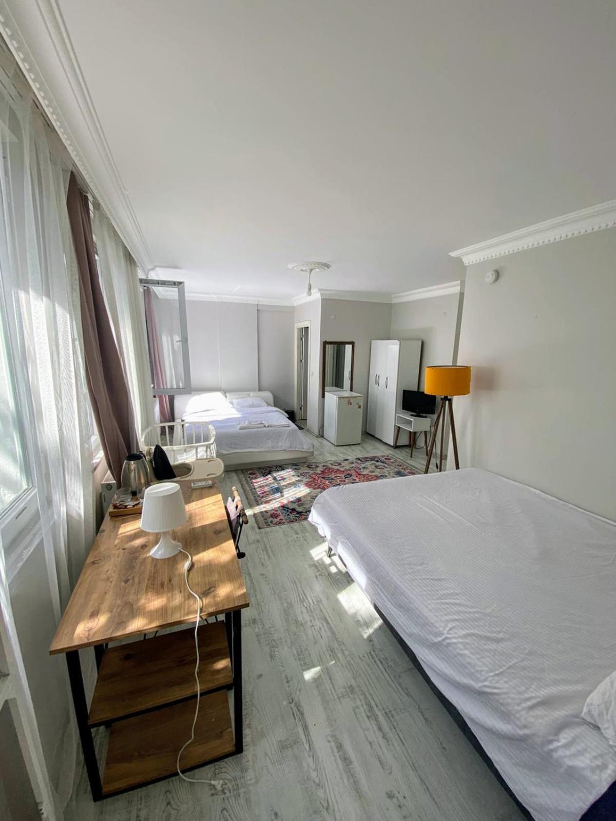Ahmet Teacher Hotel,6 Minutes From The Airport Arnavutkoy Εξωτερικό φωτογραφία