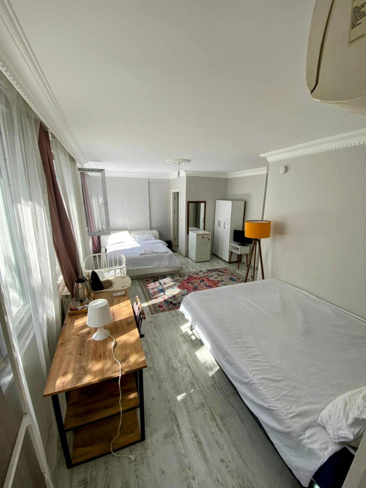 Ahmet Teacher Hotel,6 Minutes From The Airport Arnavutkoy Εξωτερικό φωτογραφία