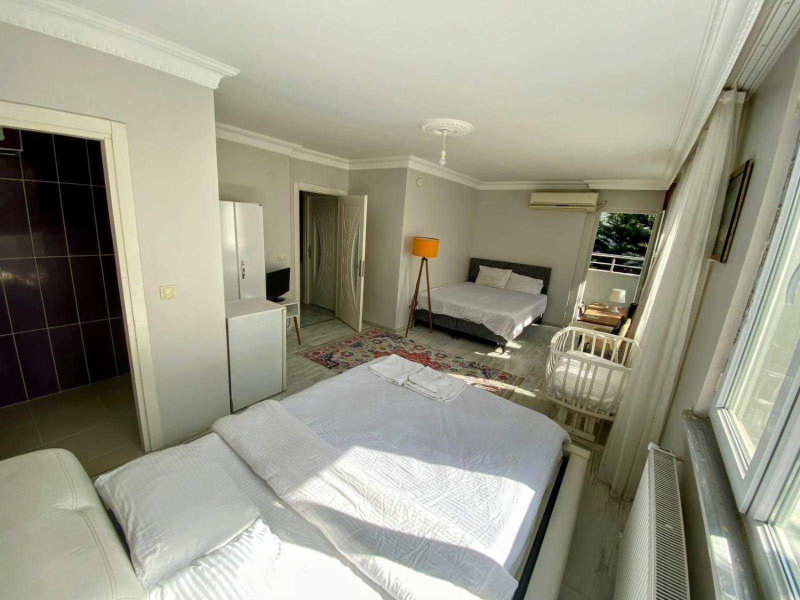 Ahmet Teacher Hotel,6 Minutes From The Airport Arnavutkoy Εξωτερικό φωτογραφία