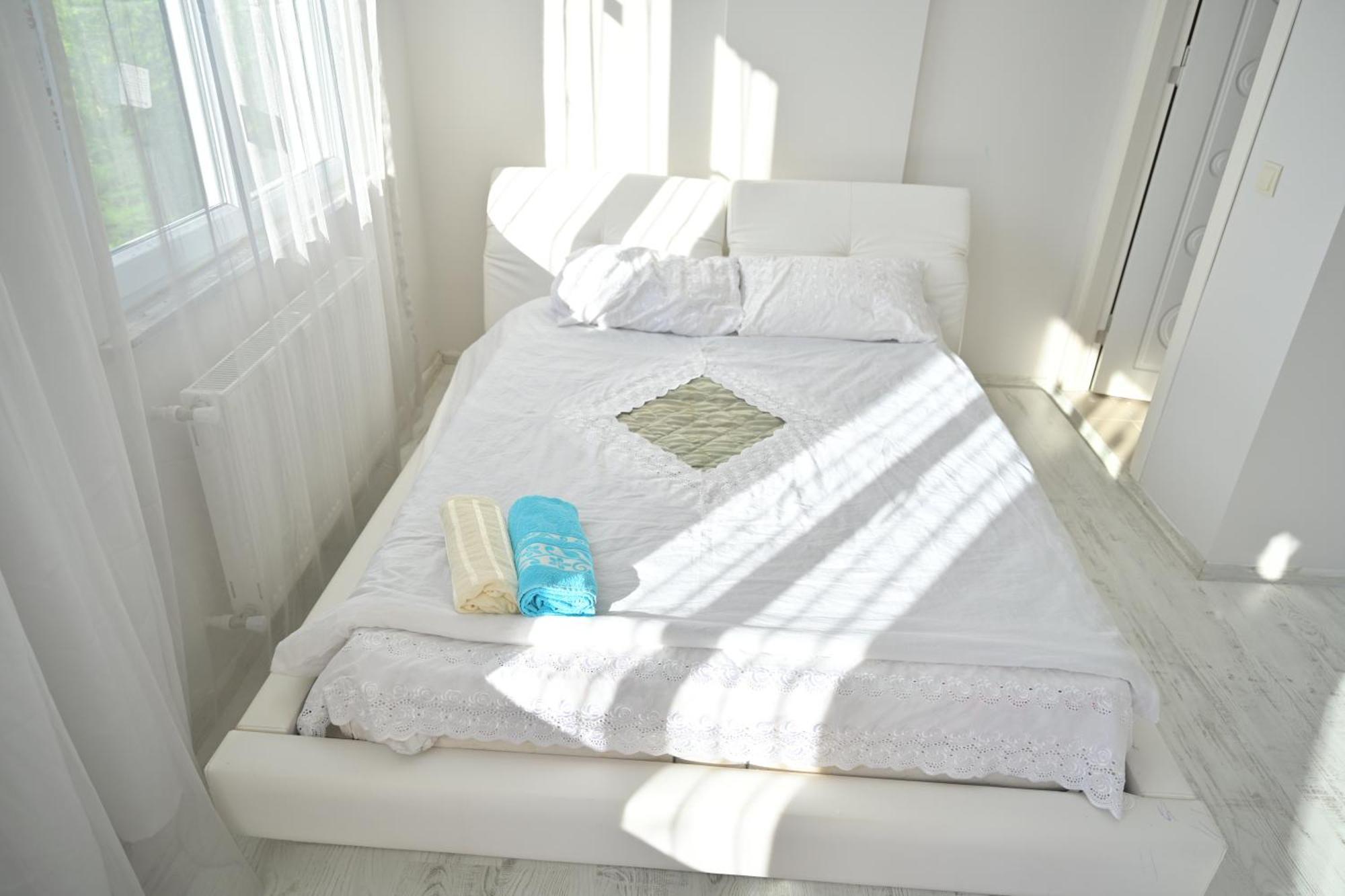 Ahmet Teacher Hotel,6 Minutes From The Airport Arnavutkoy Εξωτερικό φωτογραφία